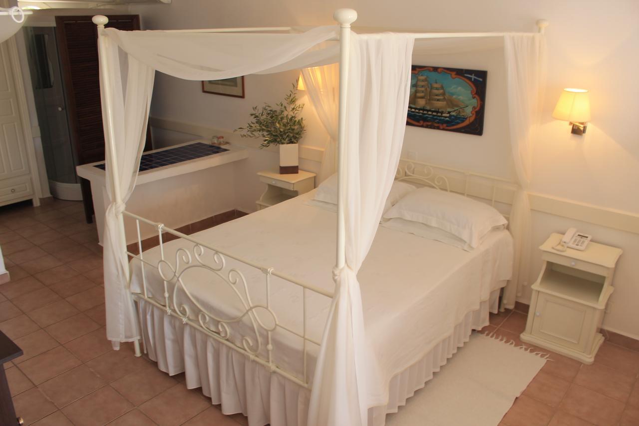 Porto Scoutari Romantic Hotel Skála Buitenkant foto