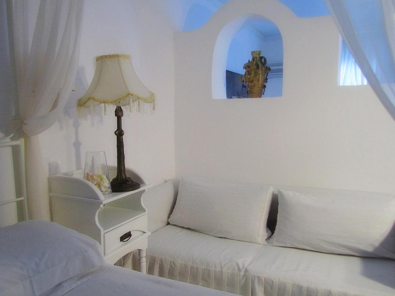 Porto Scoutari Romantic Hotel Skála Buitenkant foto