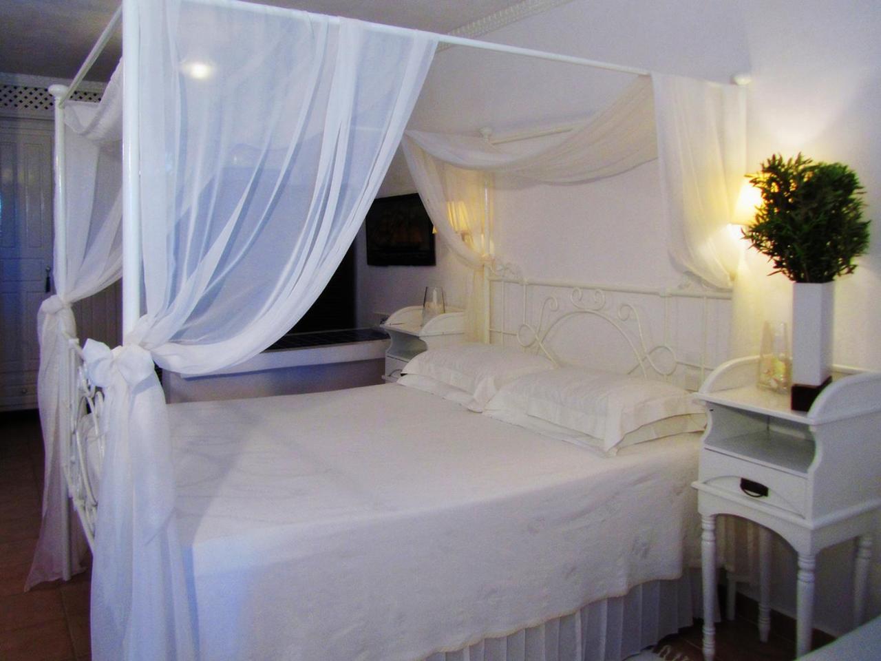 Porto Scoutari Romantic Hotel Skála Buitenkant foto