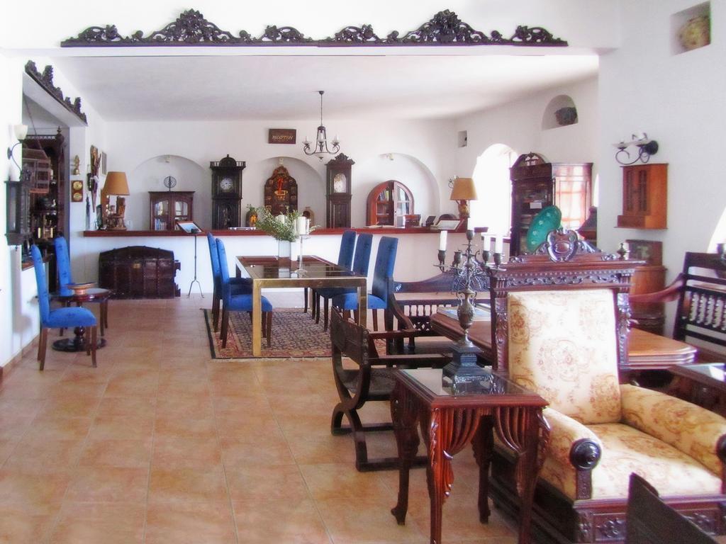 Porto Scoutari Romantic Hotel Skála Buitenkant foto