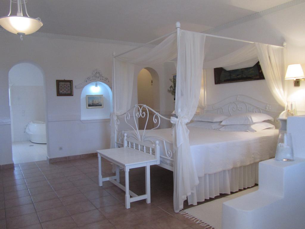 Porto Scoutari Romantic Hotel Skála Buitenkant foto